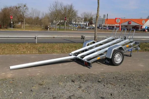 Přívěs pro 3 motorky M3