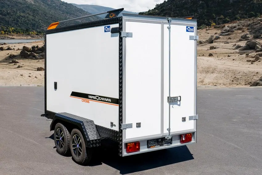 Speedcaravan 320T cross