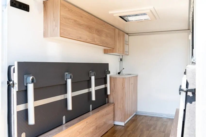 Speedcaravan 320T cross