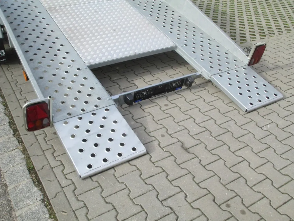 Přepravník vozidel MONZA