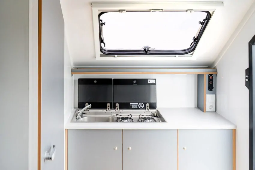 Karavan Blackroad